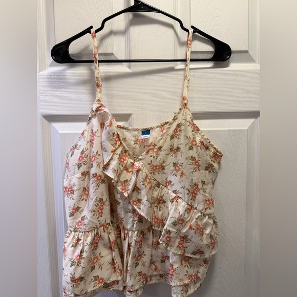 Old Navy Cream Floral Sleeveless Blouse - Picture 2 of 4